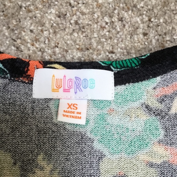SALE 🎉 LuLaRoe Floral Sarah XS - Picture 3 of 4